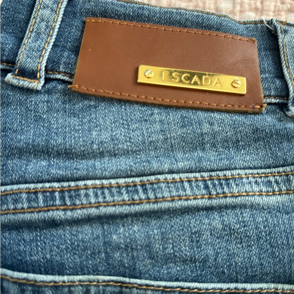 Escada Blue Jeans with Brown Leather size 2 28 x 27 cuffed‎ ankle